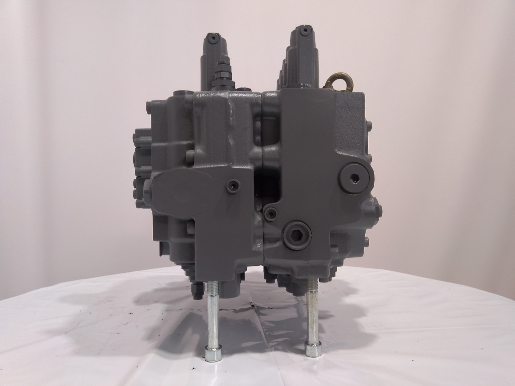 Hitachi 4713088 - FYA00031360 - Hydraulic valve for Construction machinery: picture 4 Hitachi 4713088 - FYA00031360 - Hydraulic valve for Construction machinery: picture 4