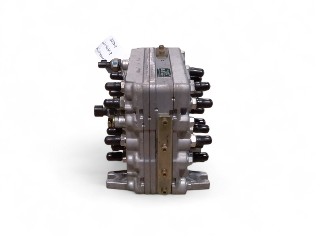 Hitachi 4718275 - C0400-60013 - Hydraulic valve: picture 3 Hitachi 4718275 - C0400-60013 - Hydraulic valve: picture 3