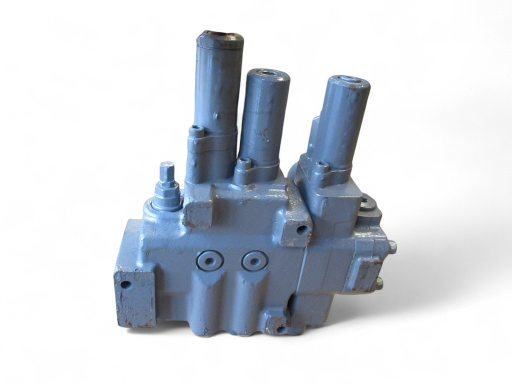 Hitachi X9264810 - HCV06 - Hydraulic valve for Construction machinery: picture 4 Hitachi X9264810 - HCV06 - Hydraulic valve for Construction machinery: picture 4