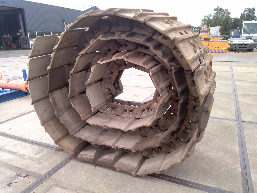 Hitachi ZX670LCH-3 - - Track for Construction machinery: picture 1 Hitachi ZX670LCH-3 - - Track for Construction machinery: picture 1