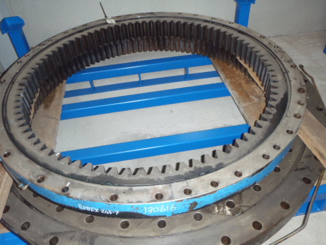 Hyundai 81EN-00051 - Slewing ring for Construction machinery: picture 1 Hyundai 81EN-00051 - Slewing ring for Construction machinery: picture 1