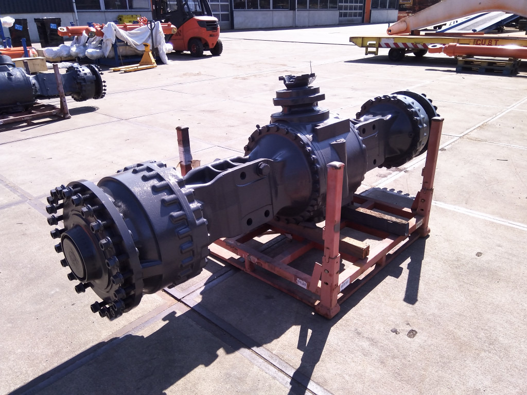 Hyundai 81LQ-11010 - Front axle for Construction machinery: picture 5 Hyundai 81LQ-11010 - Front axle for Construction machinery: picture 5