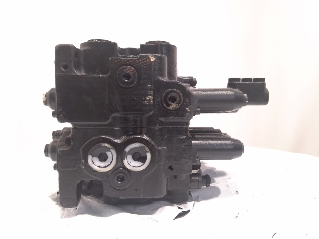 Kobelco YN30V00089F2 - Hydraulic valve for Construction machinery: picture 2 Kobelco YN30V00089F2 - Hydraulic valve for Construction machinery: picture 2
