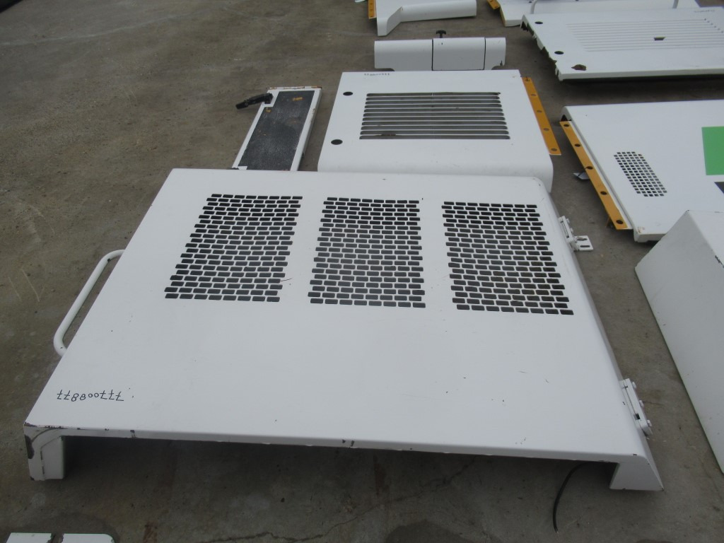 Liebherr R954C HD - - Door and parts for Construction machinery: picture 3 Liebherr R954C HD - - Door and parts for Construction machinery: picture 3