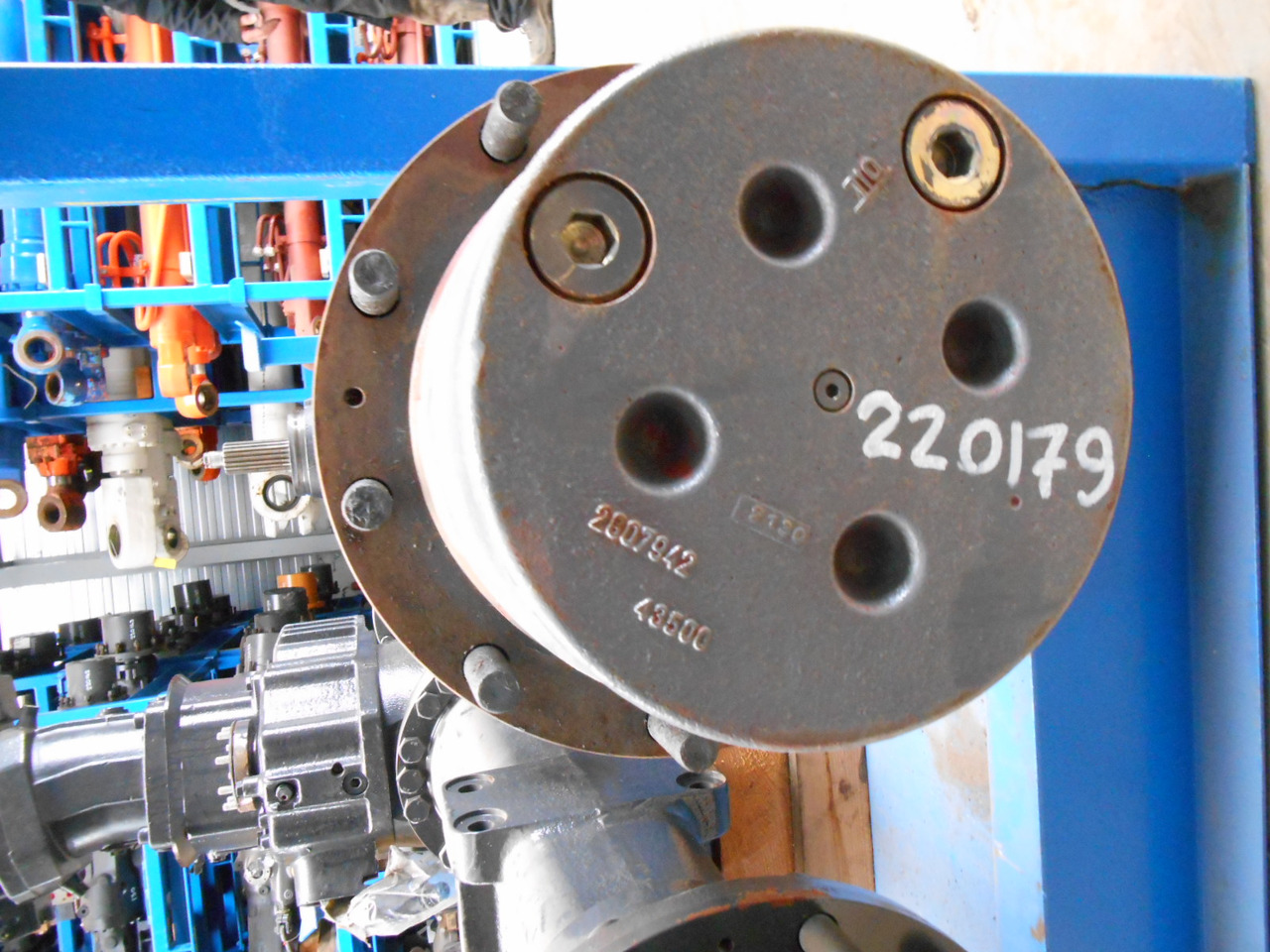 New Holland 2814103 - Rear axle for Construction machinery: picture 2 New Holland 2814103 - Rear axle for Construction machinery: picture 2