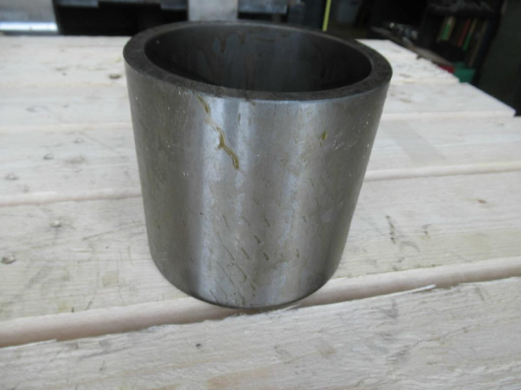 New Holland 71430028 - Piston/ Ring/ Bushing for Construction machinery: picture 1 New Holland 71430028 - Piston/ Ring/ Bushing for Construction machinery: picture 1