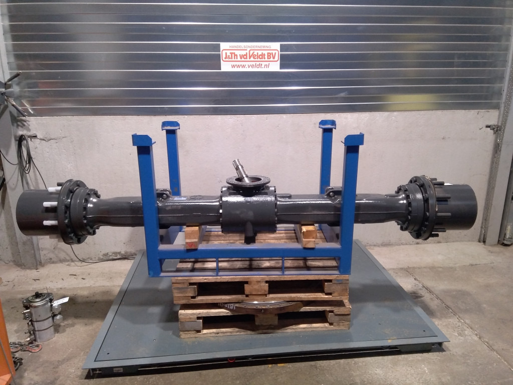 New Holland 84285793 - Rear axle for Construction machinery: picture 1 New Holland 84285793 - Rear axle for Construction machinery: picture 1