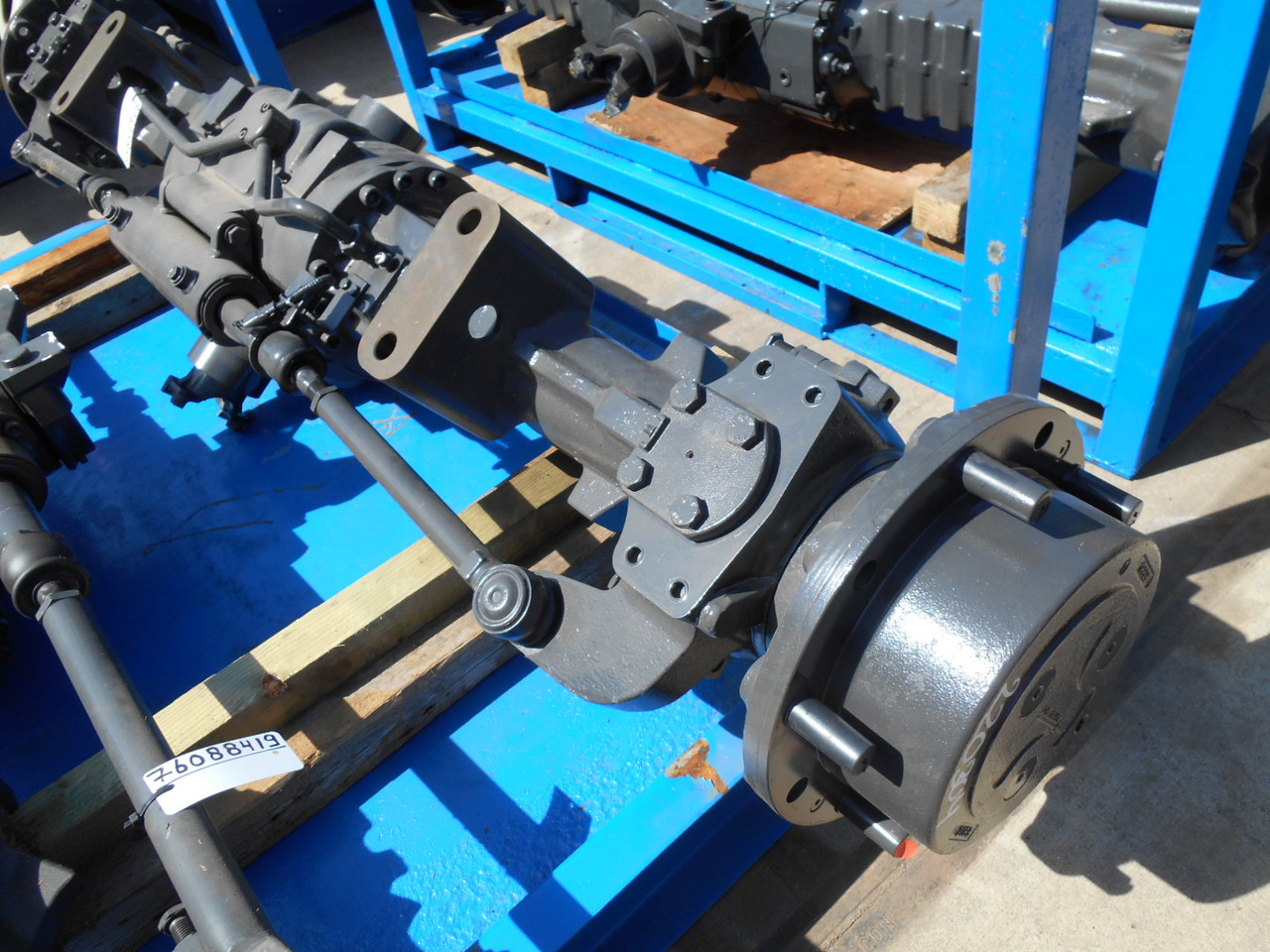 New Holland 87674866 - 85826234 - Rear axle for Construction machinery: picture 3 New Holland 87674866 - 85826234 - Rear axle for Construction machinery: picture 3