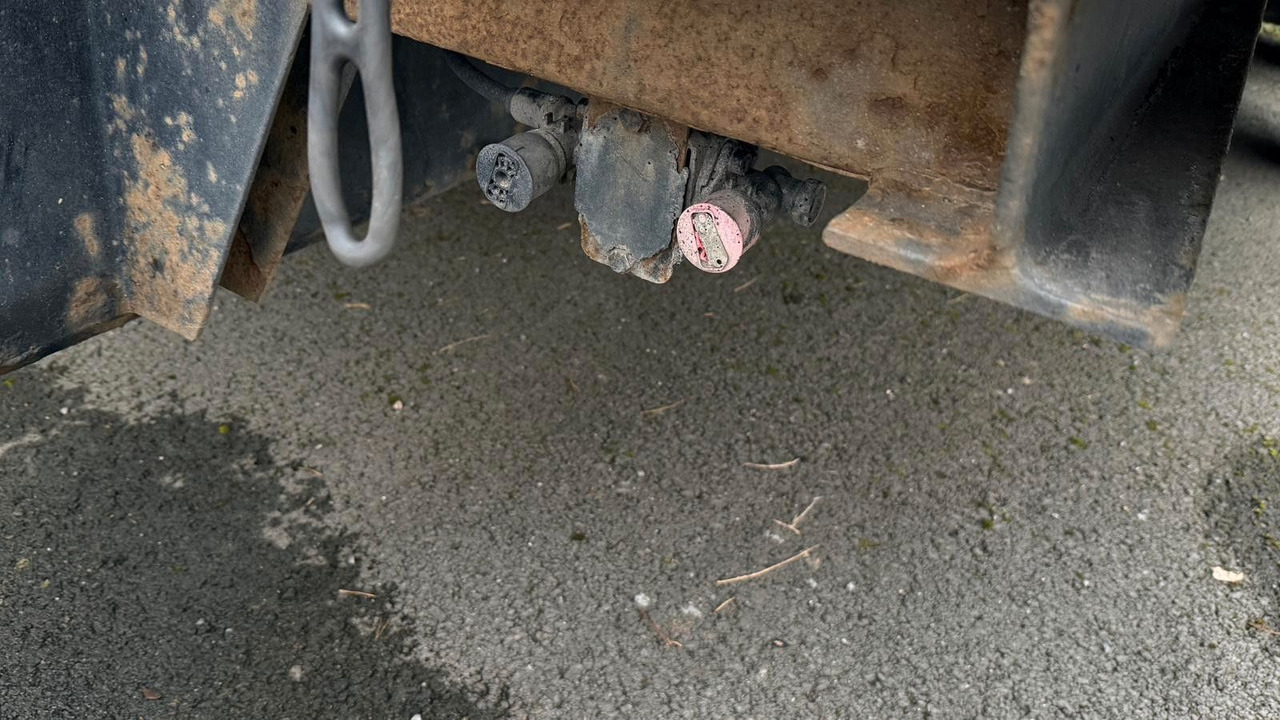 BG BGH 11 - Curtainsider trailer: picture 4 BG BGH 11 - Curtainsider trailer: picture 4