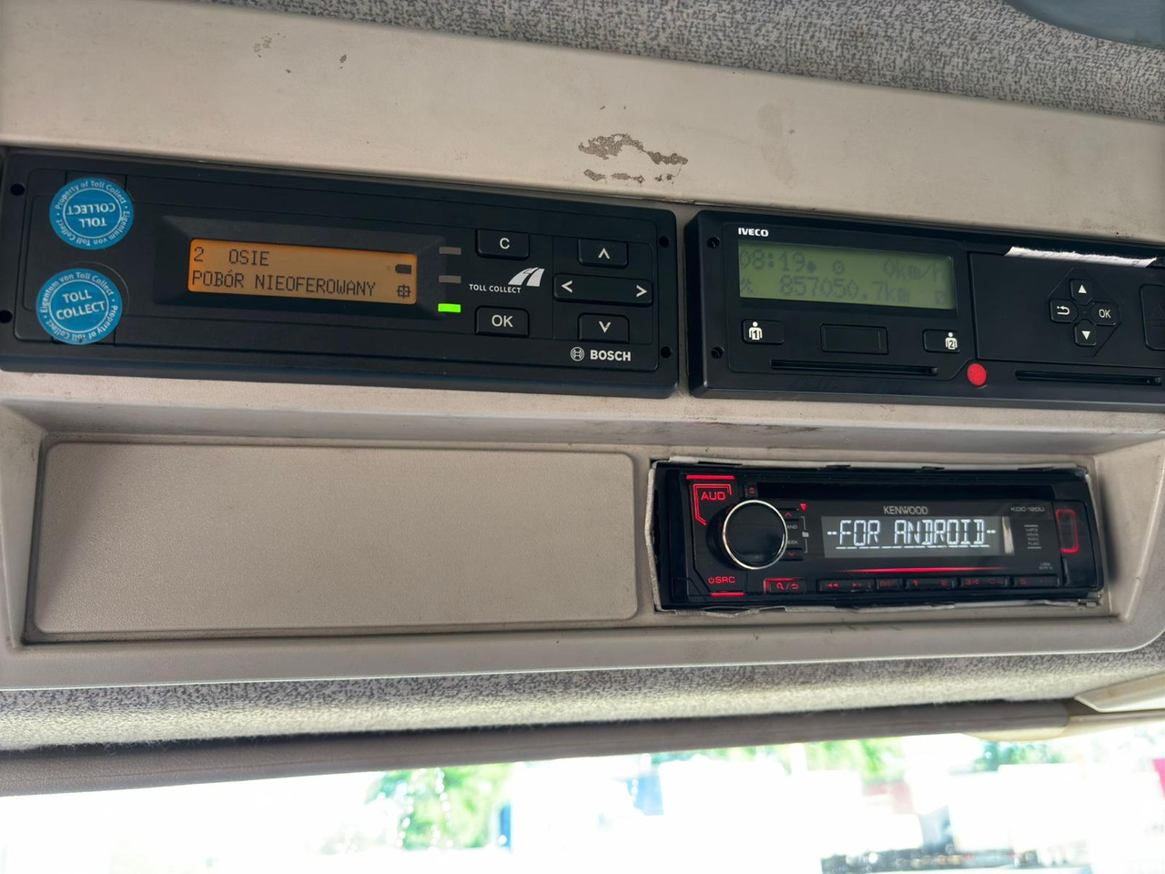 Curtainsider truck IVECO EuroCargo 160 ML75E16: picture 15 Curtainsider truck IVECO EuroCargo 160 ML75E16: picture 15