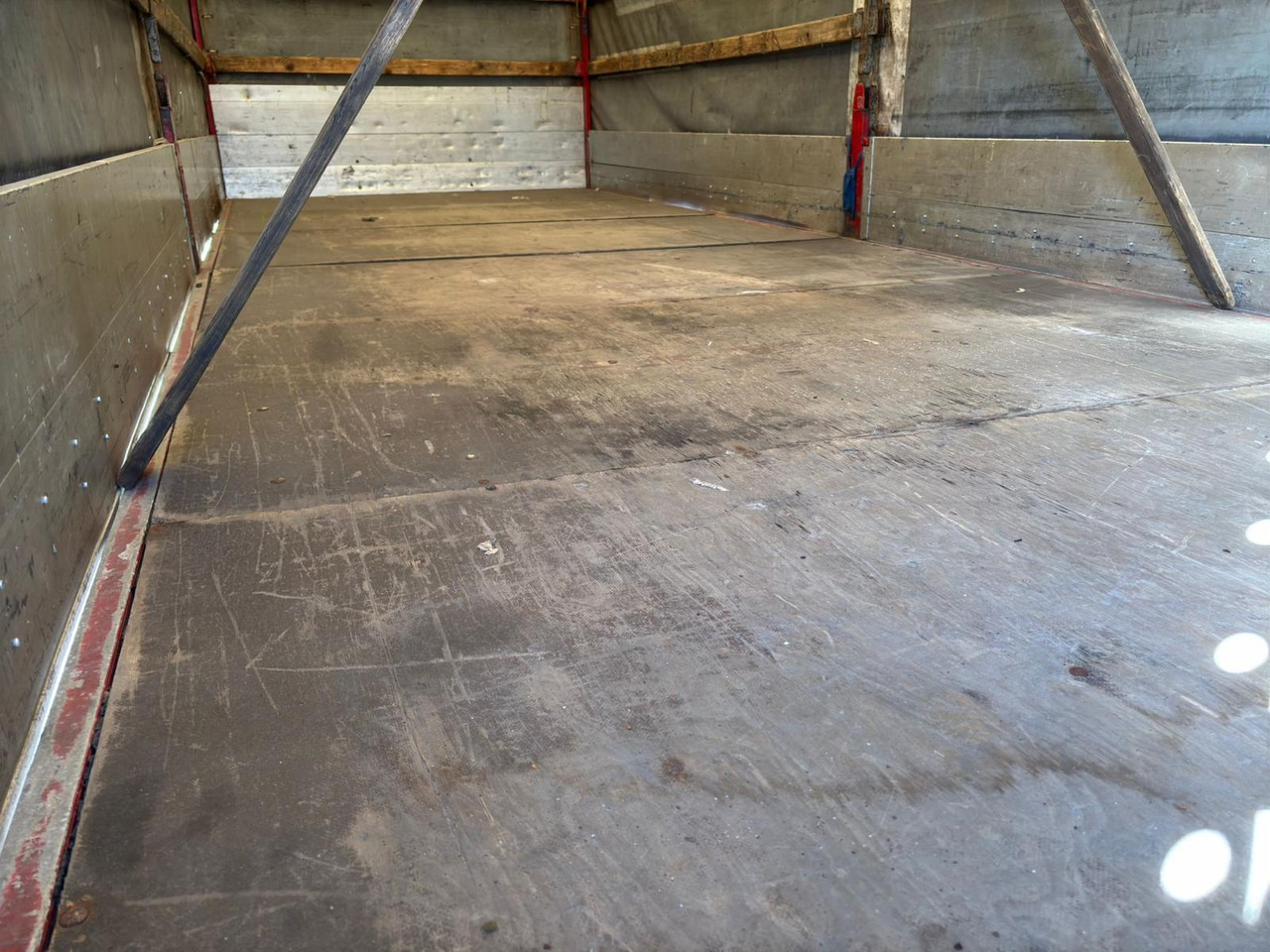 Curtainsider truck IVECO EuroCargo 160 ML75E16: picture 18 Curtainsider truck IVECO EuroCargo 160 ML75E16: picture 18