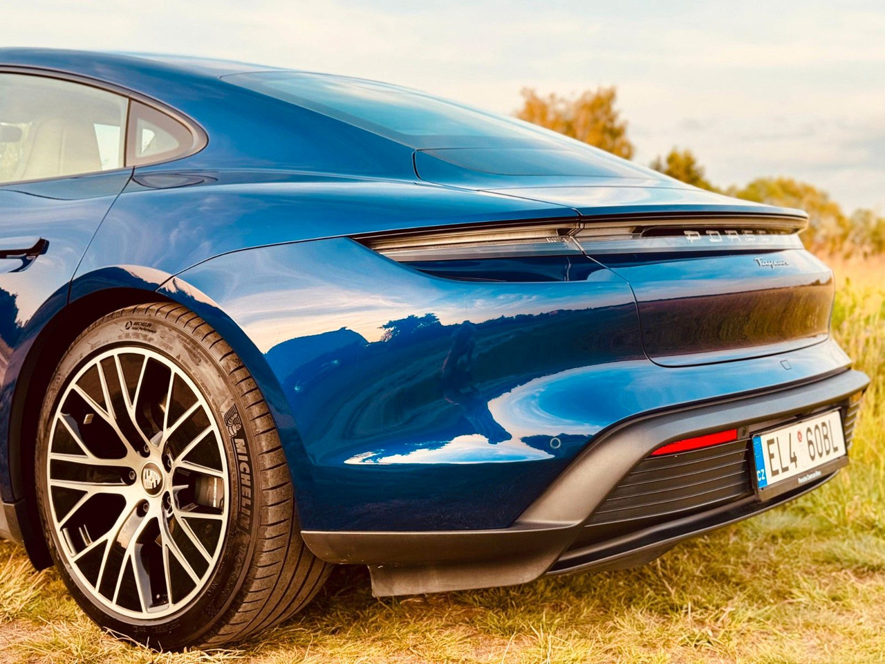 Porsche Taycan CR - Coupe: picture 4 Porsche Taycan CR - Coupe: picture 4