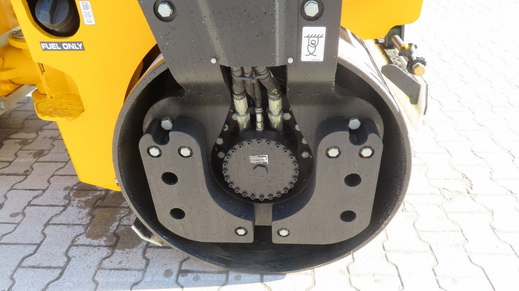 Road roller JCB CT430-140: picture 12