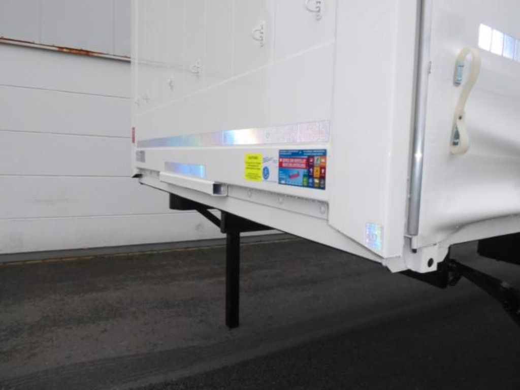 Curtainside swap body Krone Heck mit Portaltüren: picture 8