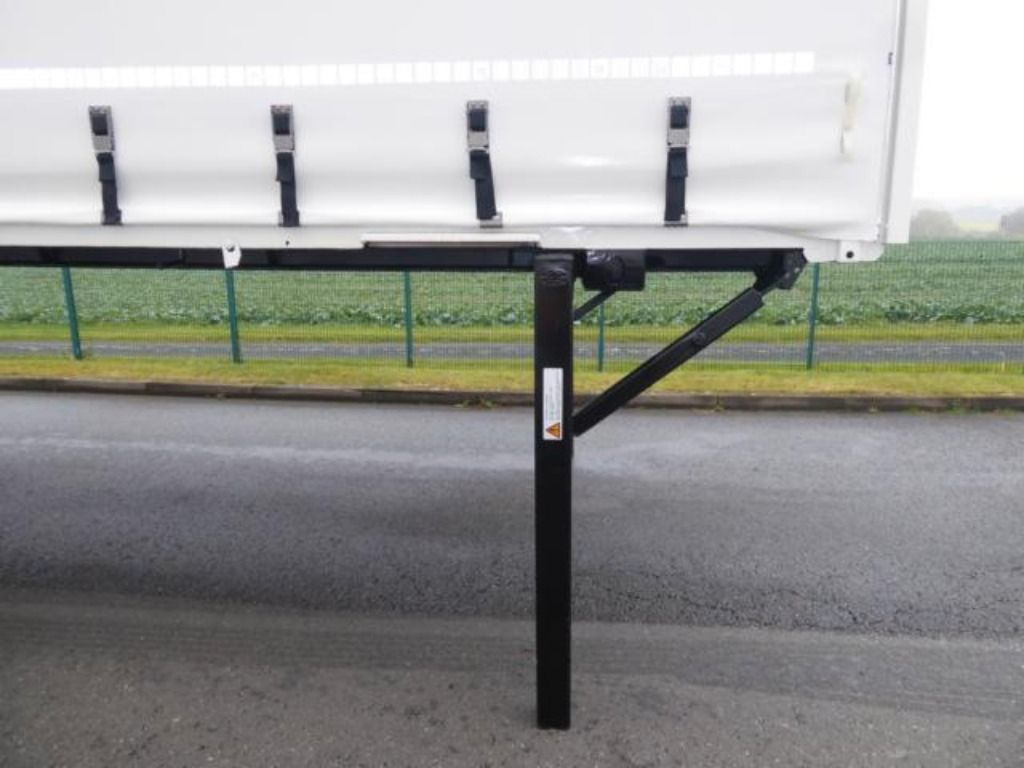 Curtainside swap body Krone Heck mit Portaltüren: picture 9