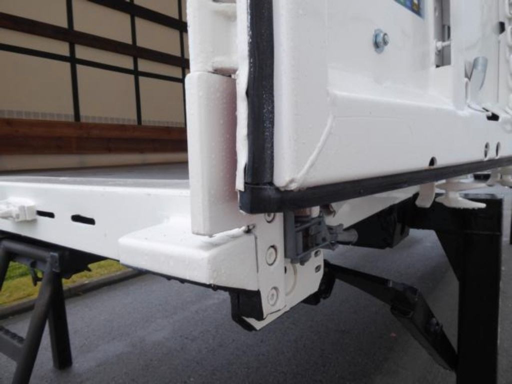 Curtainside swap body Krone Heck mit Portaltüren: picture 13