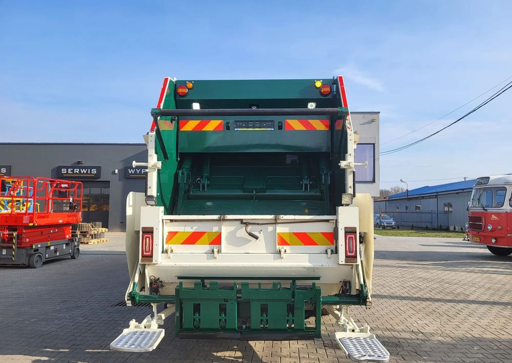 Mercedes-Benz Mercedes-Benz Econic 2630 - Garbage truck: picture 5 Mercedes-Benz Mercedes-Benz Econic 2630 - Garbage truck: picture 5