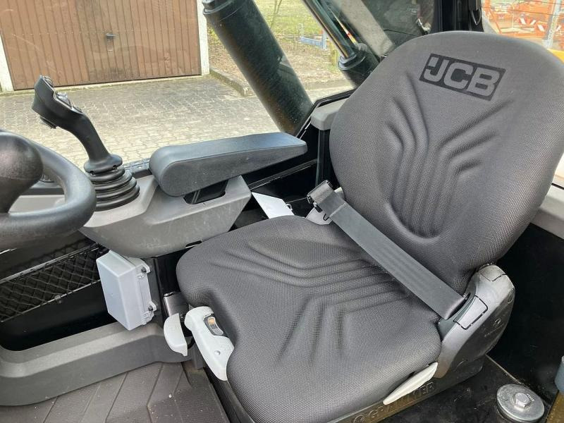Jcb TLT35-22E - Telescopic handler: picture 3 Jcb TLT35-22E - Telescopic handler: picture 3