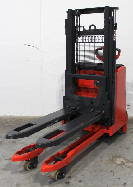 Linde D 08 1160-01 - Stacker: picture 2 Linde D 08 1160-01 - Stacker: picture 2