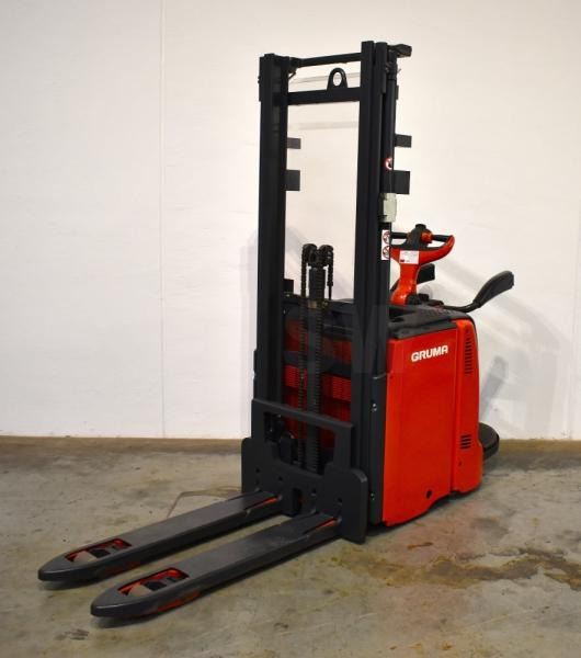 Linde D 14 AP 133 - Stacker: picture 2 Linde D 14 AP 133 - Stacker: picture 2