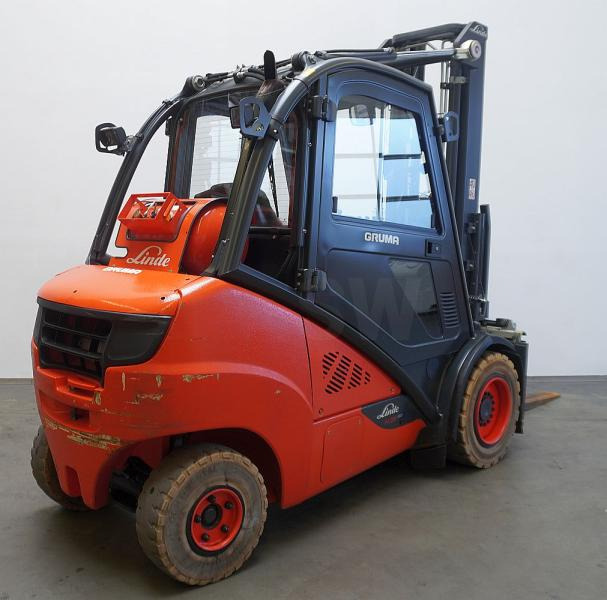 Linde H 35 T EVO 393-02 - LPG forklift: picture 2 Linde H 35 T EVO 393-02 - LPG forklift: picture 2