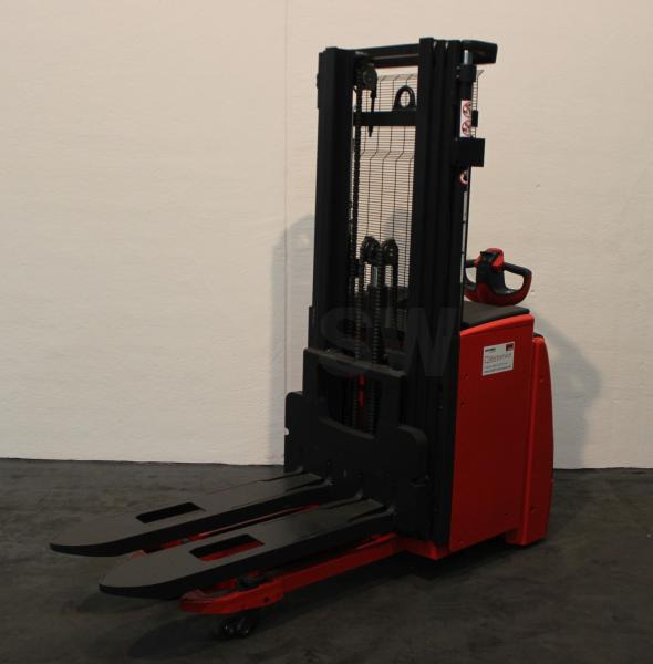Linde L 20 i 1173 - Stacker: picture 2 Linde L 20 i 1173 - Stacker: picture 2