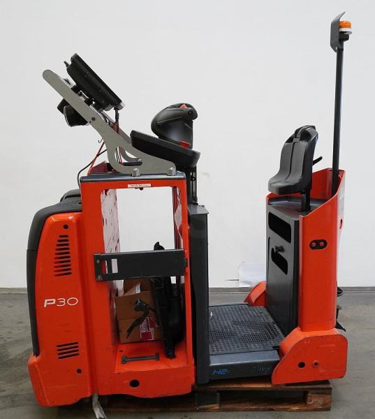 Linde P 30 C 1190 - Tow tractor: picture 4 Linde P 30 C 1190 - Tow tractor: picture 4