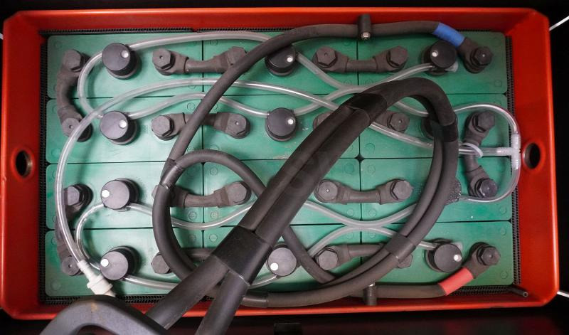 Linde V 10-02 5212 - Order picker: picture 2 Linde V 10-02 5212 - Order picker: picture 2