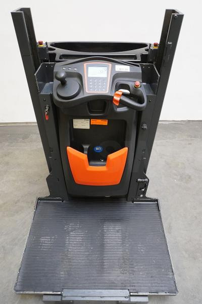 Linde V 10-02 5212 - Order picker: picture 3 Linde V 10-02 5212 - Order picker: picture 3