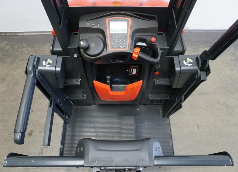 Linde V 10 5212 - Order picker: picture 3 Linde V 10 5212 - Order picker: picture 3