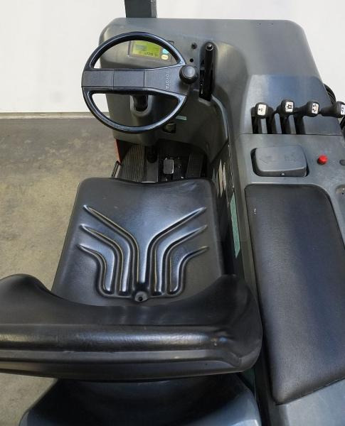 Toyota 6FBRE12 - Reach truck: picture 3 Toyota 6FBRE12 - Reach truck: picture 3