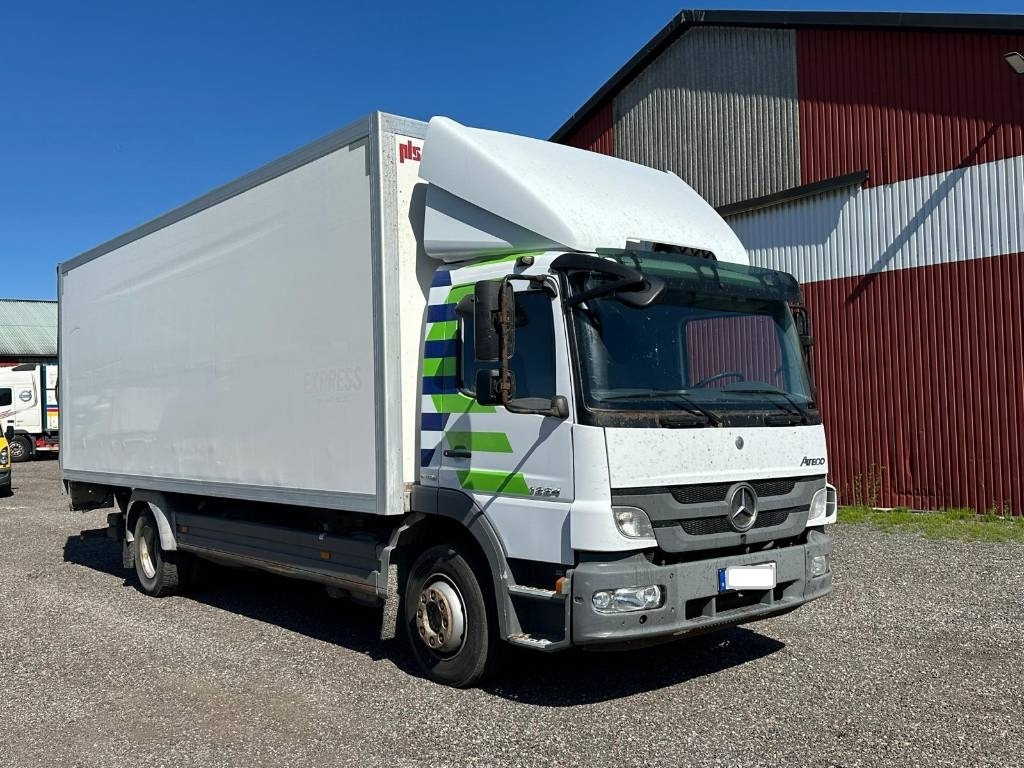 Mercedes-Benz 1224 L serie 5952 - Box truck: picture 1 Mercedes-Benz 1224 L serie 5952 - Box truck: picture 1