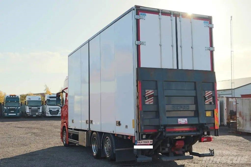 Scania R500B 6X2*4 NB Serie 6202 - Box truck: picture 3 Scania R500B 6X2*4 NB Serie 6202 - Box truck: picture 3