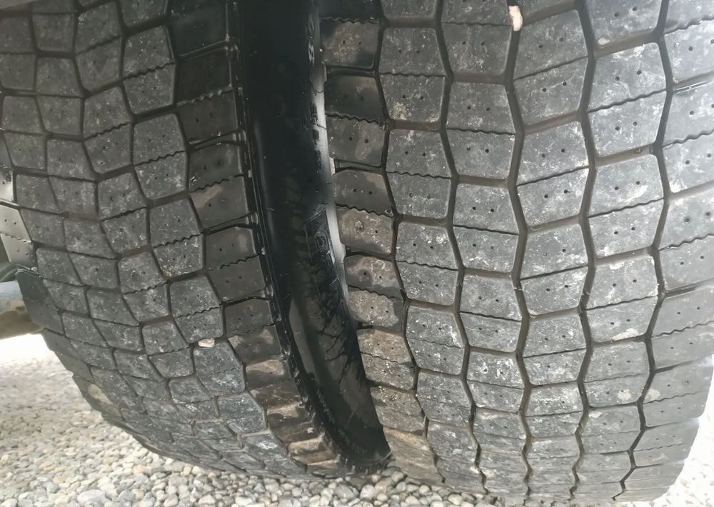 Refrigerator truck DAF XF450 6X2 Chłodnia Izoterma Carrier Supra 950: picture 24