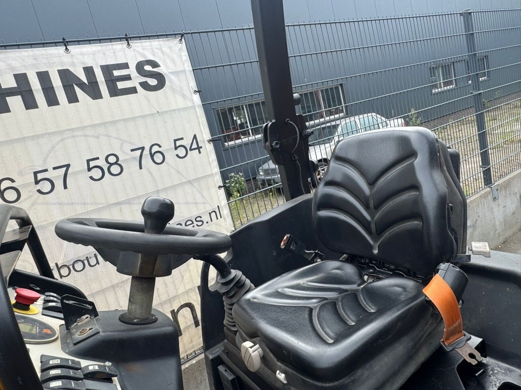 Road roller JCB VMT 430-130: picture 13