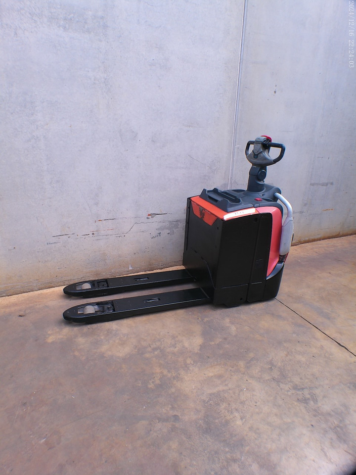 BT LPE 200 - Pallet truck: picture 2 BT LPE 200 - Pallet truck: picture 2