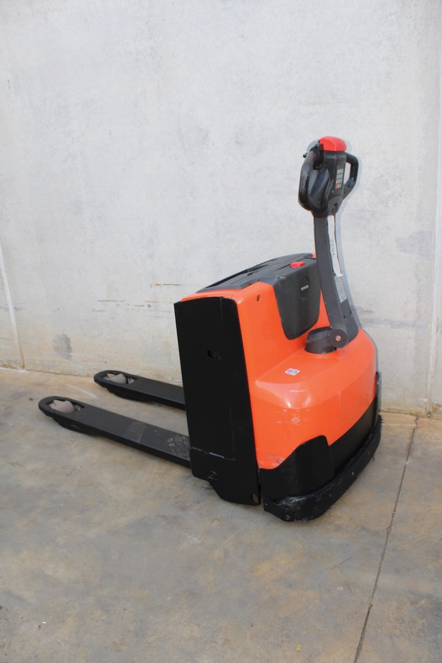 BT LWE 160 - Pallet truck: picture 1 BT LWE 160 - Pallet truck: picture 1