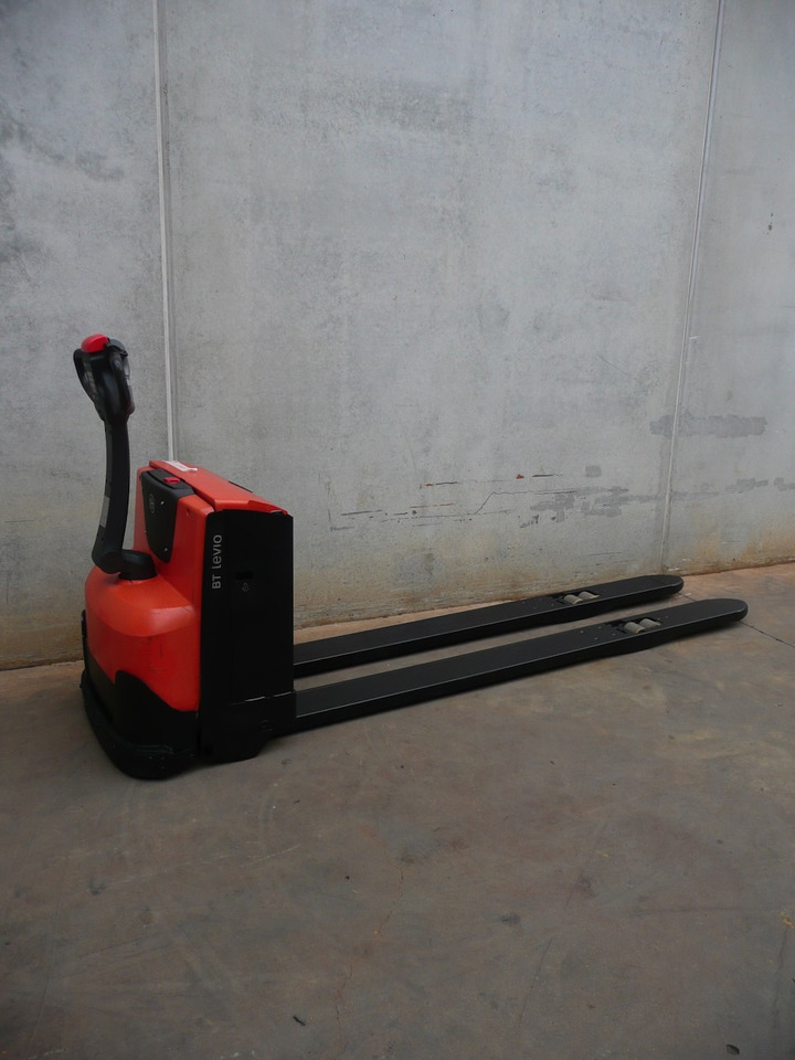 BT LWE 180 2350x570 - Pallet truck: picture 3 BT LWE 180 2350x570 - Pallet truck: picture 3