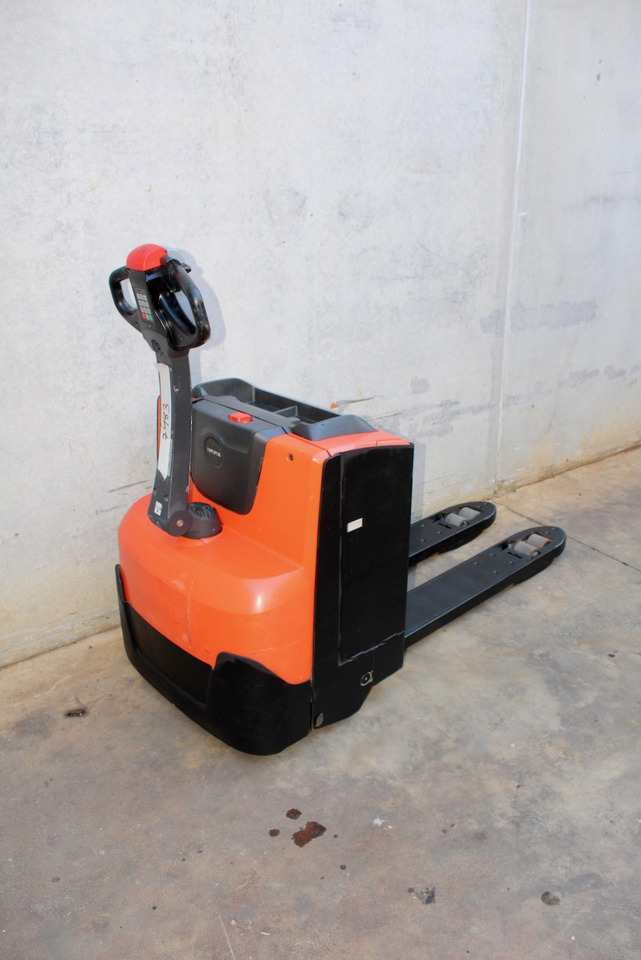 BT LWE 200 - Pallet truck: picture 3 BT LWE 200 - Pallet truck: picture 3