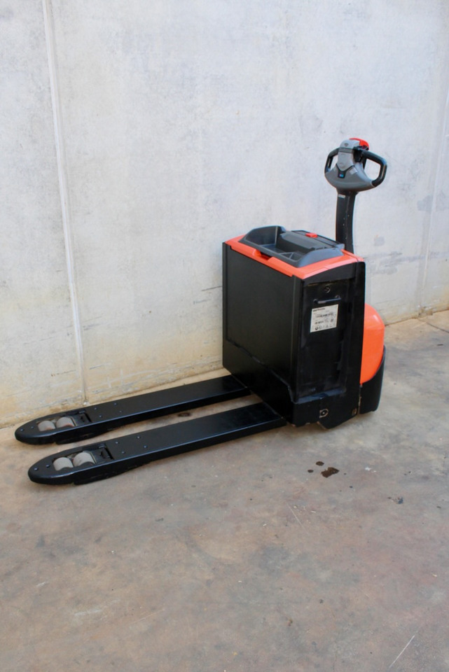 BT LWE 200 - Pallet truck: picture 2 BT LWE 200 - Pallet truck: picture 2
