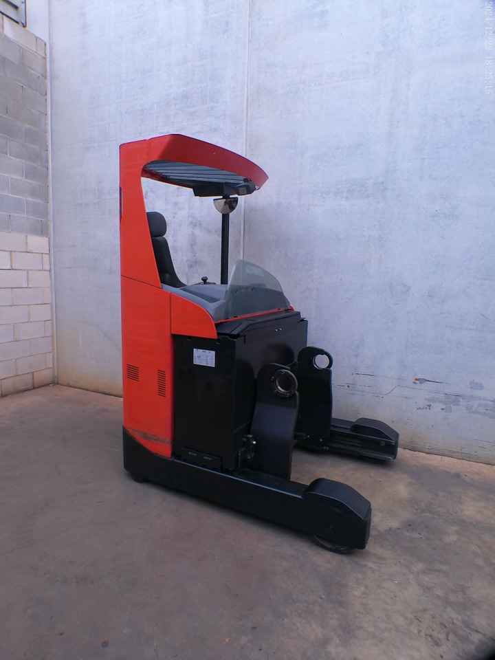 BT RRE 160 - Reach truck: picture 1 BT RRE 160 - Reach truck: picture 1
