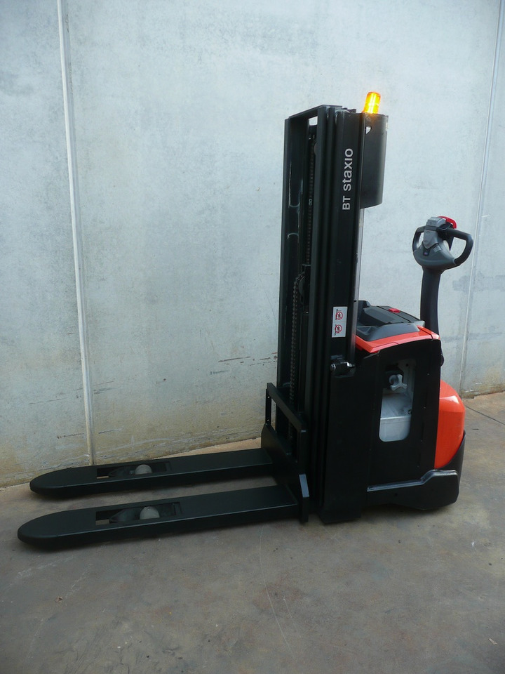 BT SWE120 - Stacker: picture 2 BT SWE120 - Stacker: picture 2