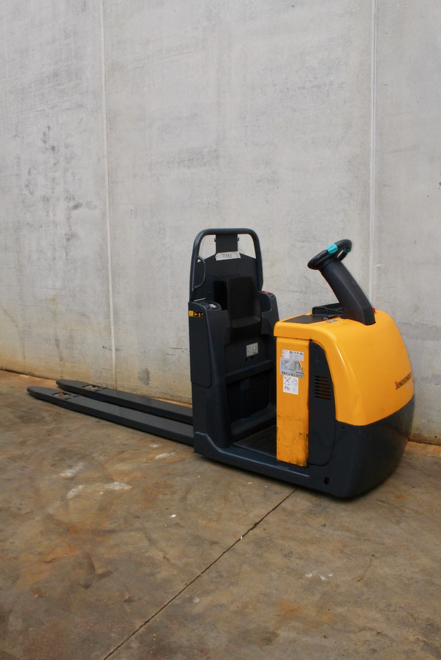 Jungheinrich ECE 225 2400x510mm - Order picker: picture 1 Jungheinrich ECE 225 2400x510mm - Order picker: picture 1