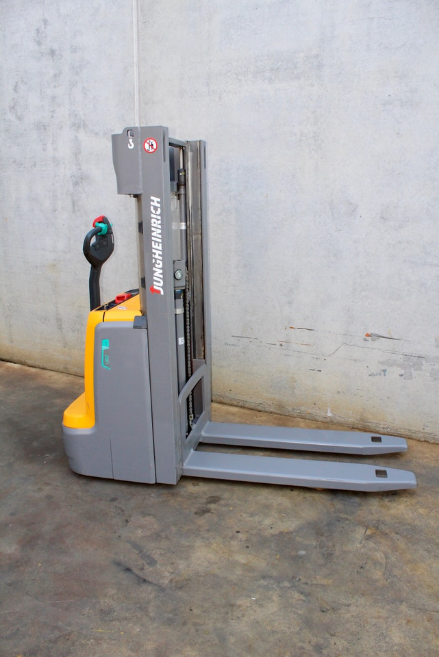 Jungheinrich EJC 110 250 ZZ LI-ion - Stacker: picture 4 Jungheinrich EJC 110 250 ZZ LI-ion - Stacker: picture 4
