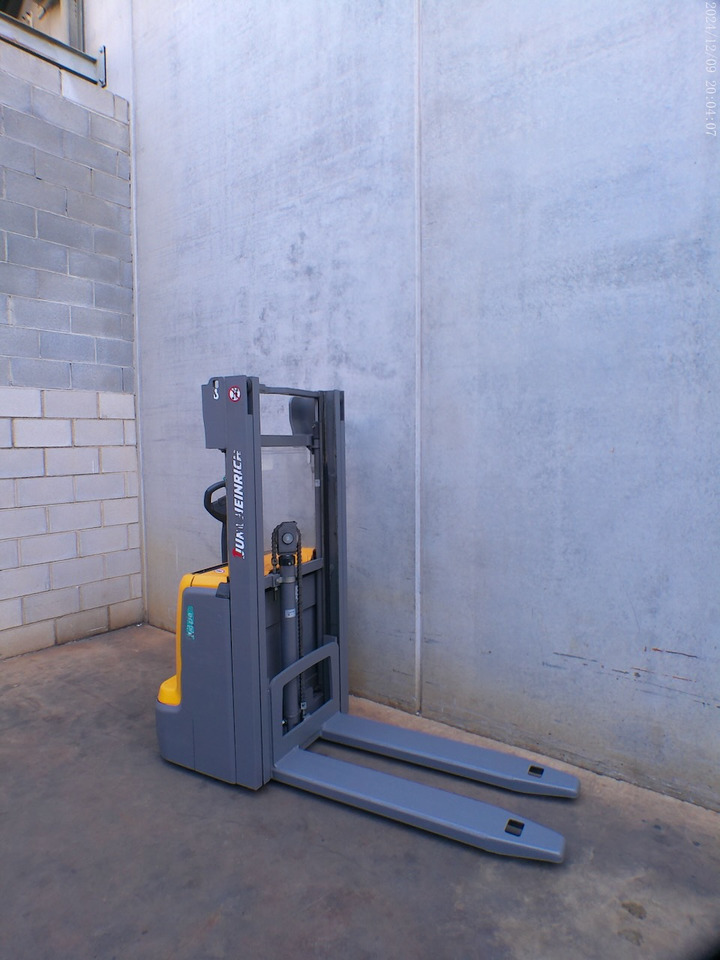 Jungheinrich EJC 110 250 ZZ - Stacker: picture 4 Jungheinrich EJC 110 250 ZZ - Stacker: picture 4