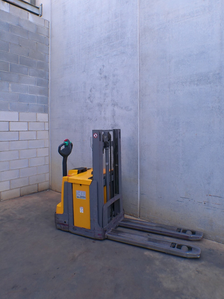 Jungheinrich EJD 220 201 ZT - Stacker: picture 4 Jungheinrich EJD 220 201 ZT - Stacker: picture 4