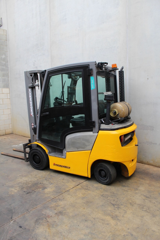 Jungheinrich TFG 320 464 DZ - LPG forklift: picture 4 Jungheinrich TFG 320 464 DZ - LPG forklift: picture 4