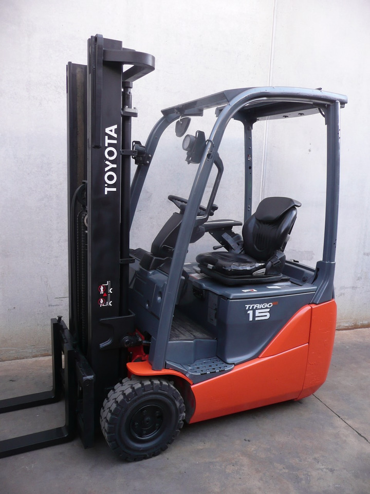 Toyota 8FBE15T - Electric forklift: picture 3 Toyota 8FBE15T - Electric forklift: picture 3