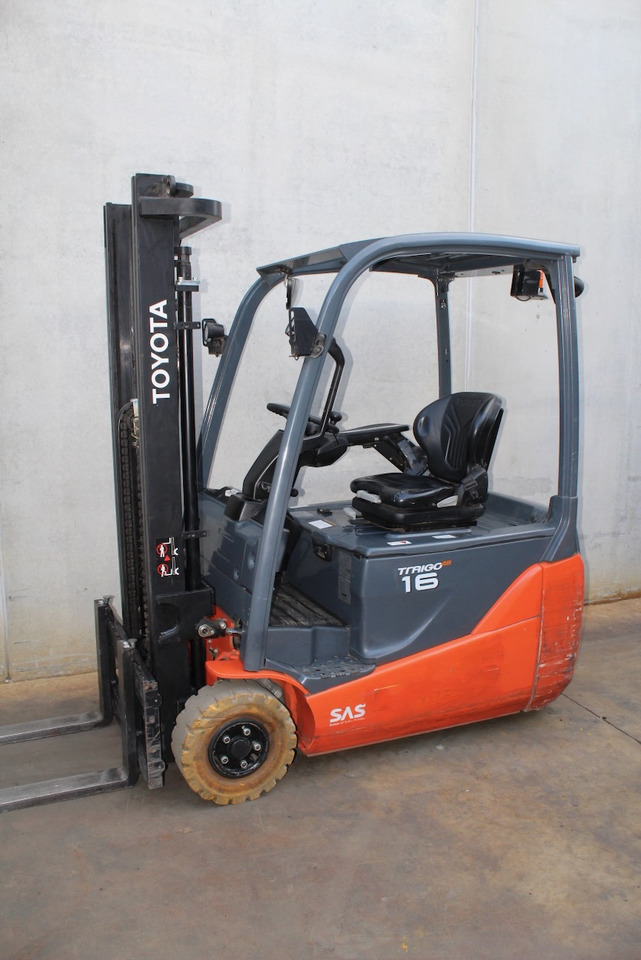 Toyota 8FBE16T - Electric forklift: picture 3 Toyota 8FBE16T - Electric forklift: picture 3
