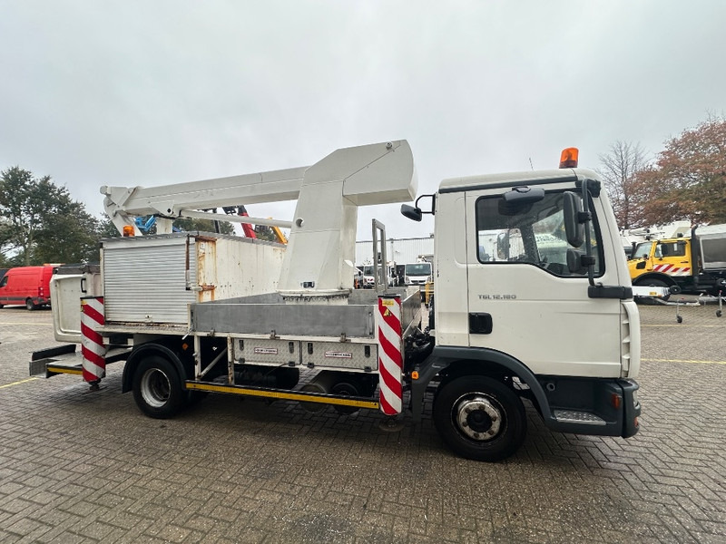 BISON Palfinger TKA 17 - Truck mounted aerial platform: picture 5 BISON Palfinger TKA 17 - Truck mounted aerial platform: picture 5